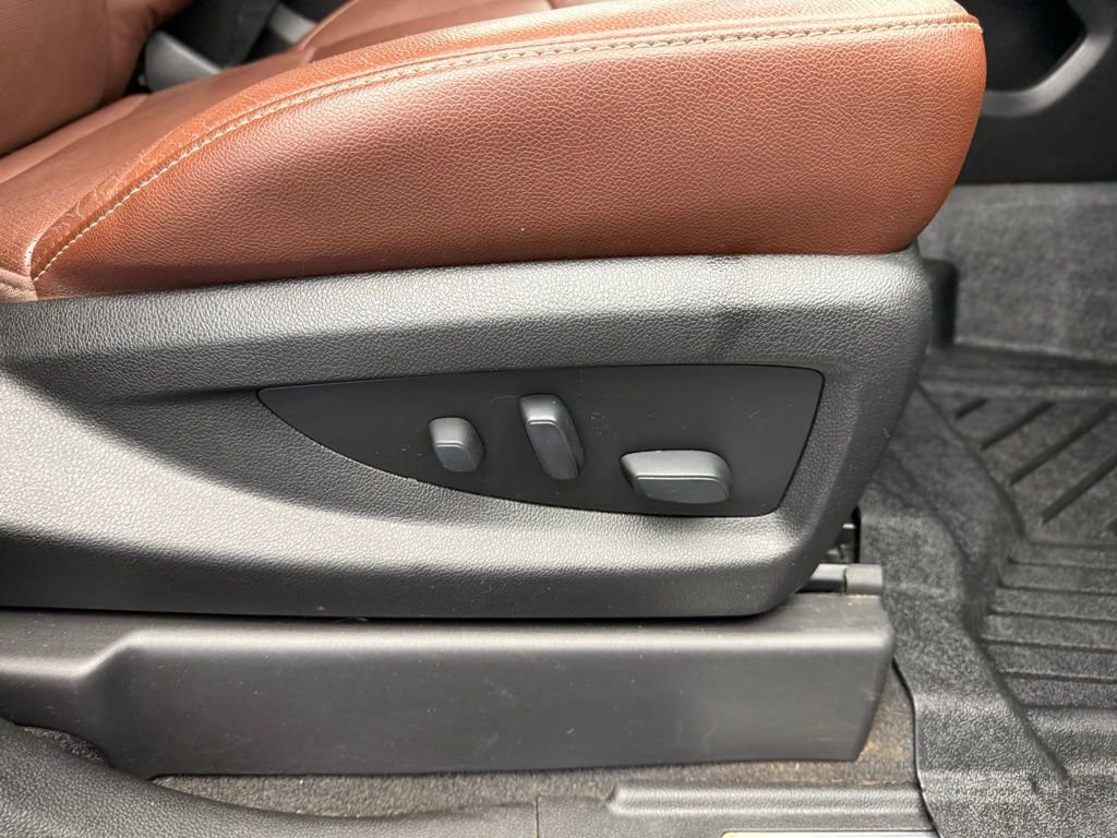 Used 2019 Chevrolet Suburban Premier w/ Premier Plus Edition AWD/4WD image 48