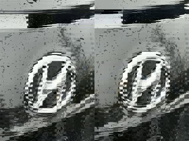 Used 2015 Hyundai Santa Fe Sport w/ Option Group 02 image 15