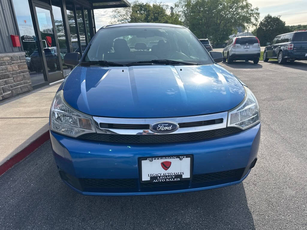 Used 2010 Ford Focus SE FWD image 6