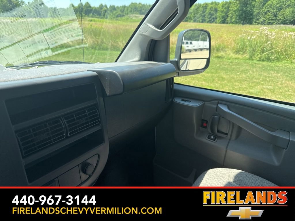 New 2025 Chevrolet Express 2500 Work Van w/ Driver Convenience Package image 20