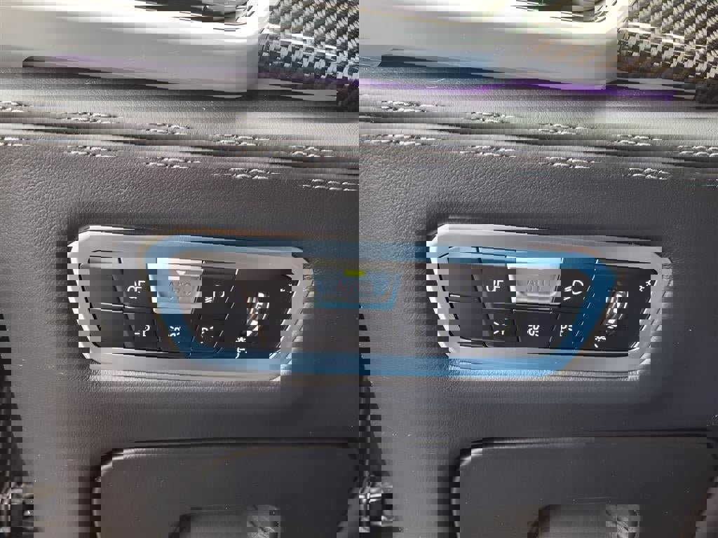 Used 2021 BMW X5 M w/ Executive Package image 18