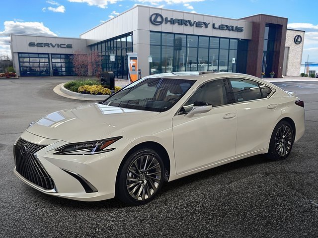 Certified 2025 Lexus ES 300h Ultra Luxury w/ Accessory Package (Z2)