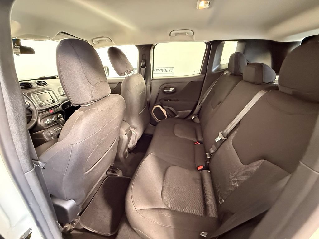 Used 2015 Jeep Renegade Latitude AWD/4WD image 21