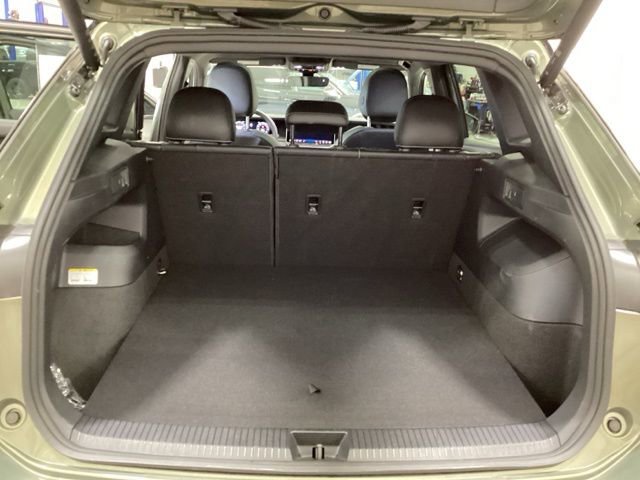 Used 2025 Volkswagen Tiguan SE R-Line AWD/4WD image 15