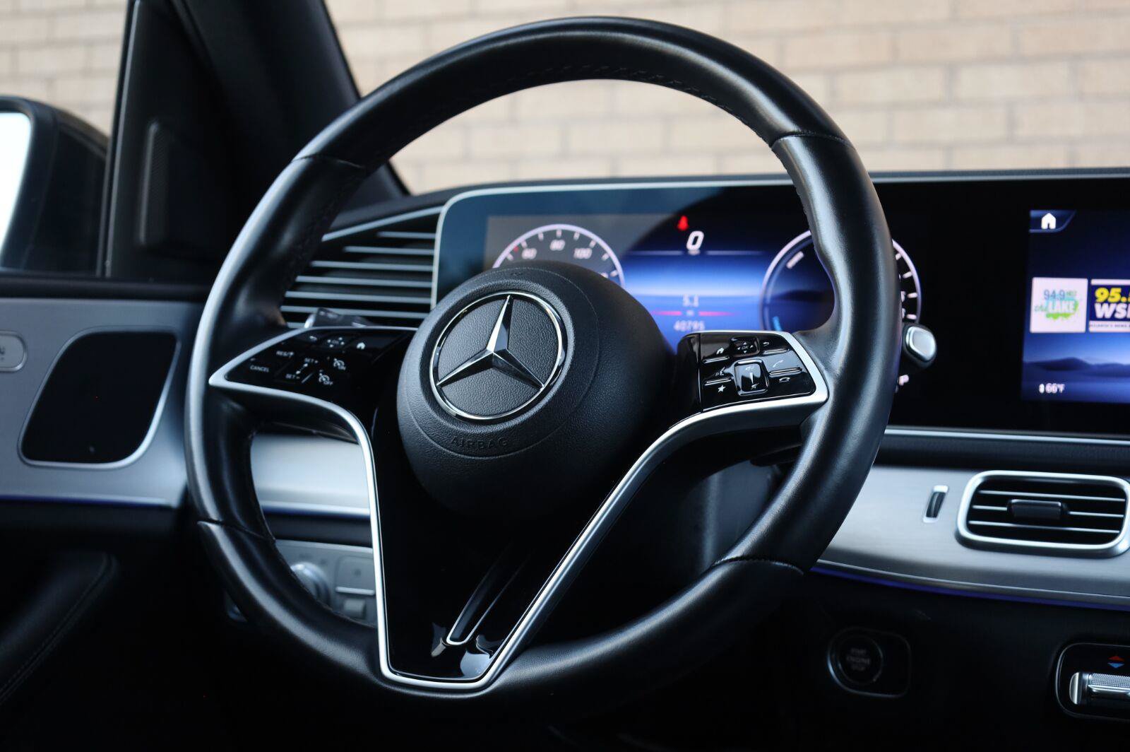 Used 2024 Mercedes-Benz GLE 450e 4MATIC image 31