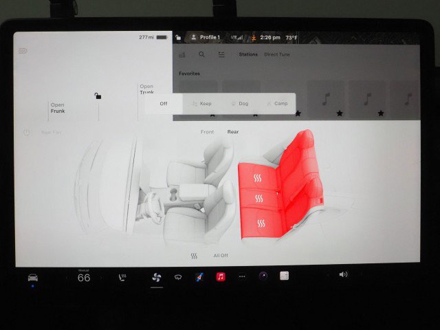 Used 2025 Tesla Model Y AWD image 34