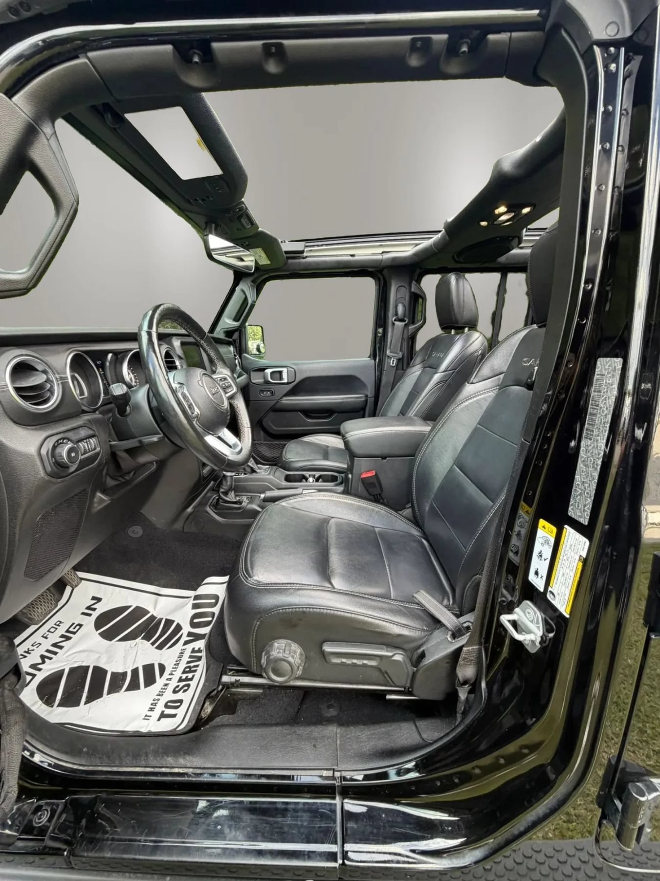 Used 2019 Jeep Wrangler Unlimited Sahara AWD/4WD image 9