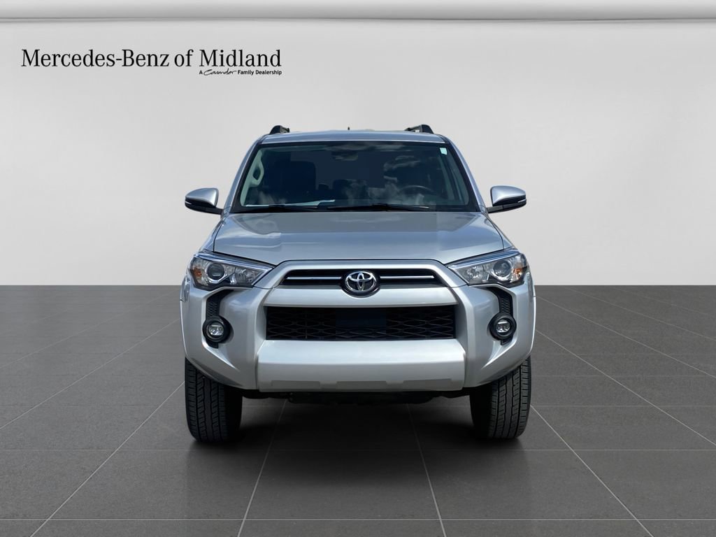 Used 2022 Toyota 4Runner SR5 Premium image 2