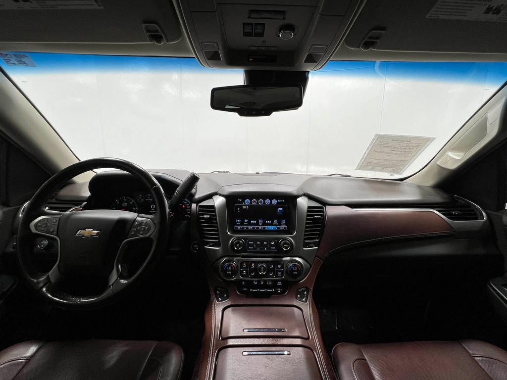 Used 2018 Chevrolet Suburban Premier AWD/4WD image 22