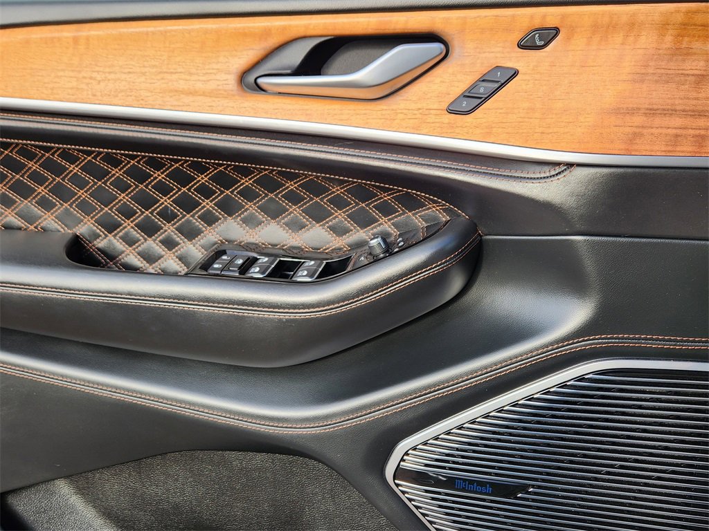 Used 2022 Jeep Grand Cherokee Summit image 3