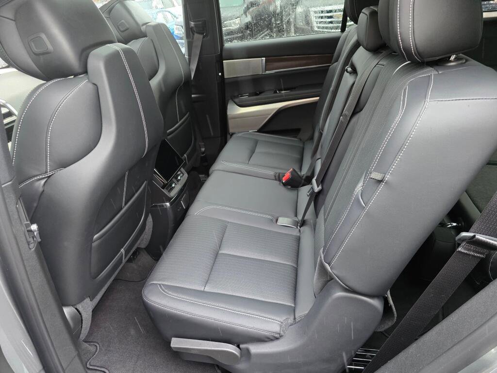 New 2026 Cadillac Vistiq Sport image 26