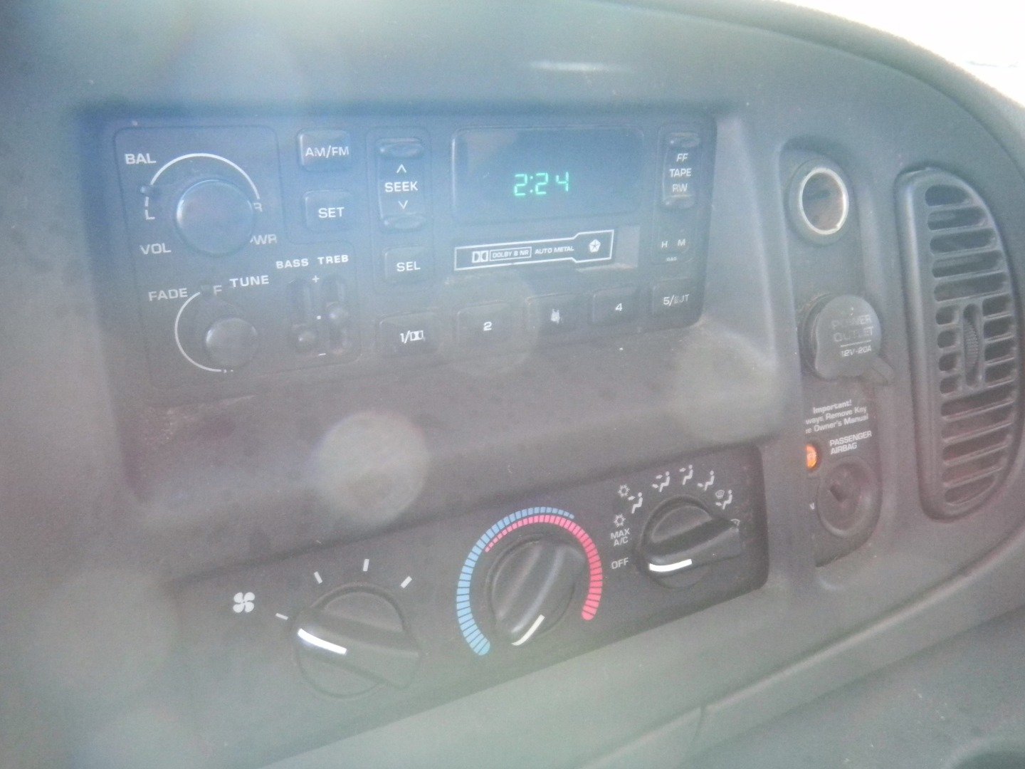 Used 2000 Dodge B1500 RWD image 16