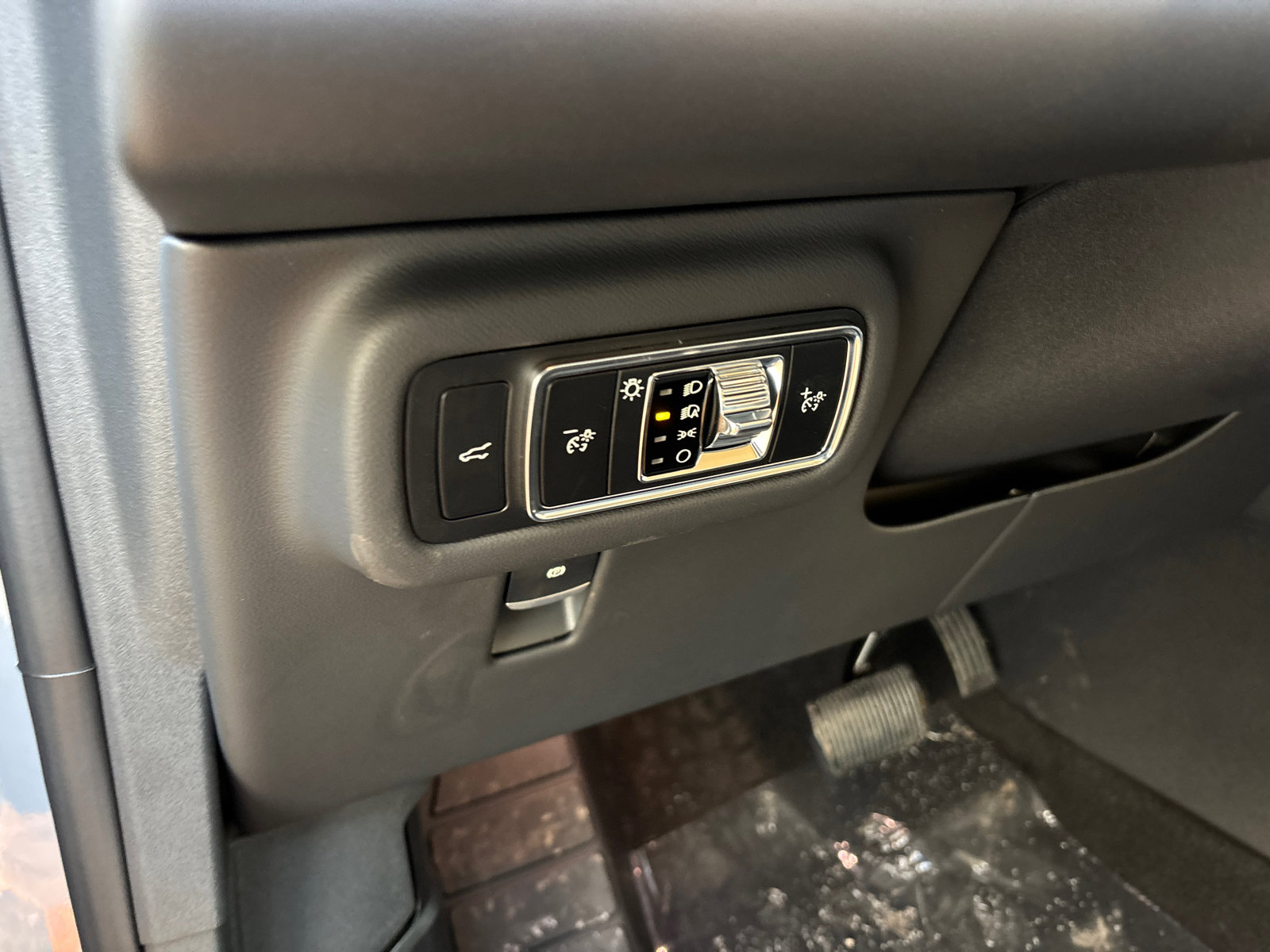 New 2026 Lincoln Nautilus Premier AWD/4WD image 14