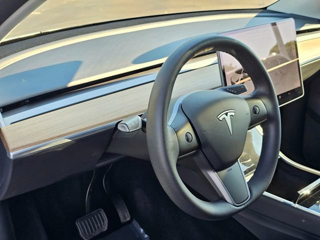 Used 2021 Tesla Model Y Long Range AWD/4WD image 18