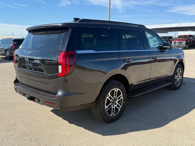 New 2025 Ford Expedition Active image 8