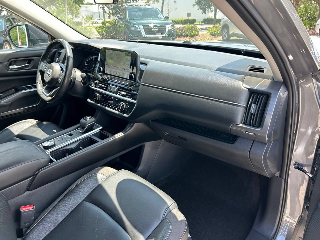 Certified 2024 Nissan Pathfinder SL AWD/4WD image 46