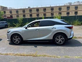 Used 2024 Lexus RX 350 Premium w/ Accessory Package (Z1) AWD/4WD image 4