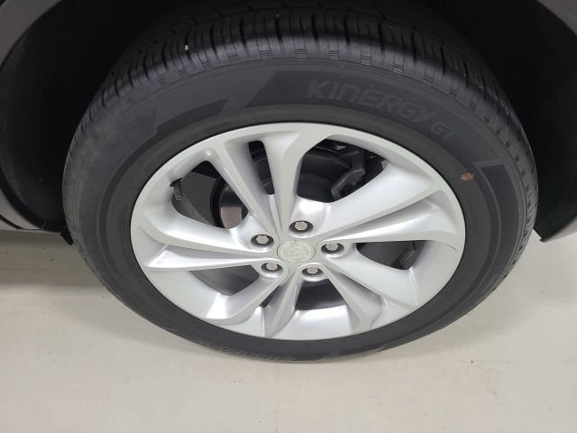 Used 2020 Buick Encore GX Preferred w/ Cold Weather Comfort Package FWD image 39