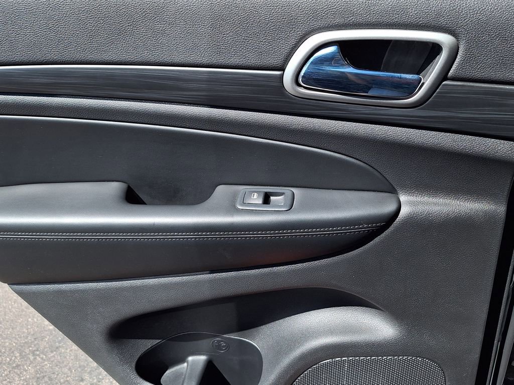 Used 2020 Jeep Grand Cherokee Altitude image 13