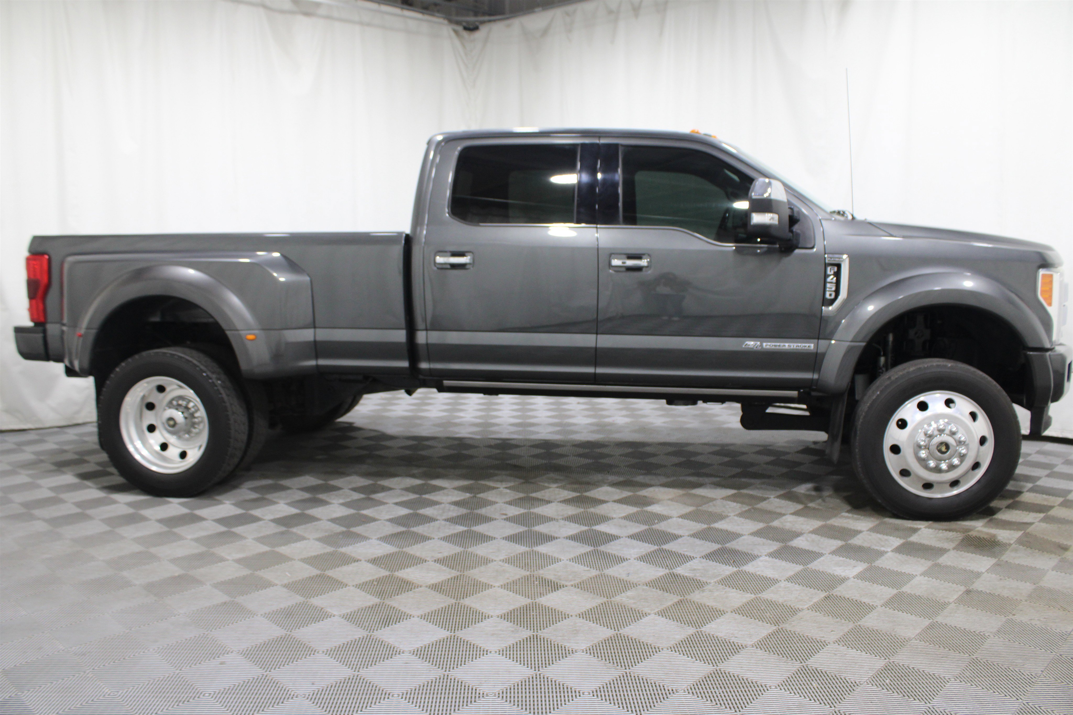 Used 2018 Ford F450 Platinum w/ Platinum Ultimate Package AWD/4WD image 26