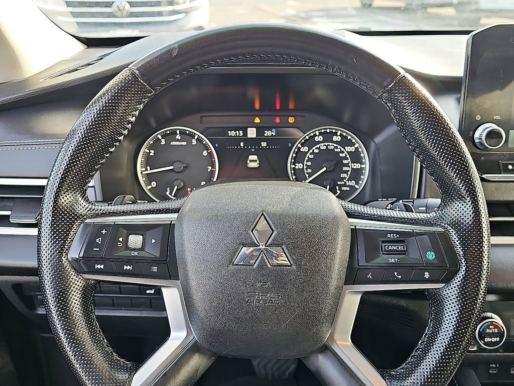 Used 2024 Mitsubishi Outlander SE image 21