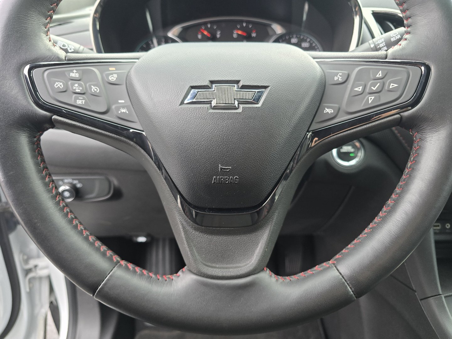 Certified 2022 Chevrolet Equinox RS w/ Infotainment Package image 33