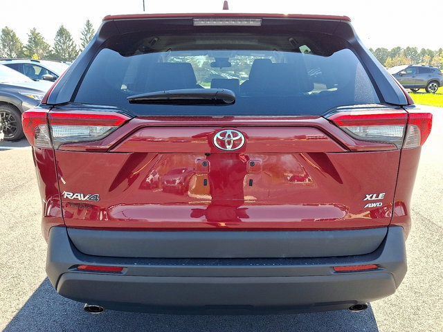 Used 2020 Toyota RAV4 XLE w/ All Weather Liner Package AWD/4WD image 6