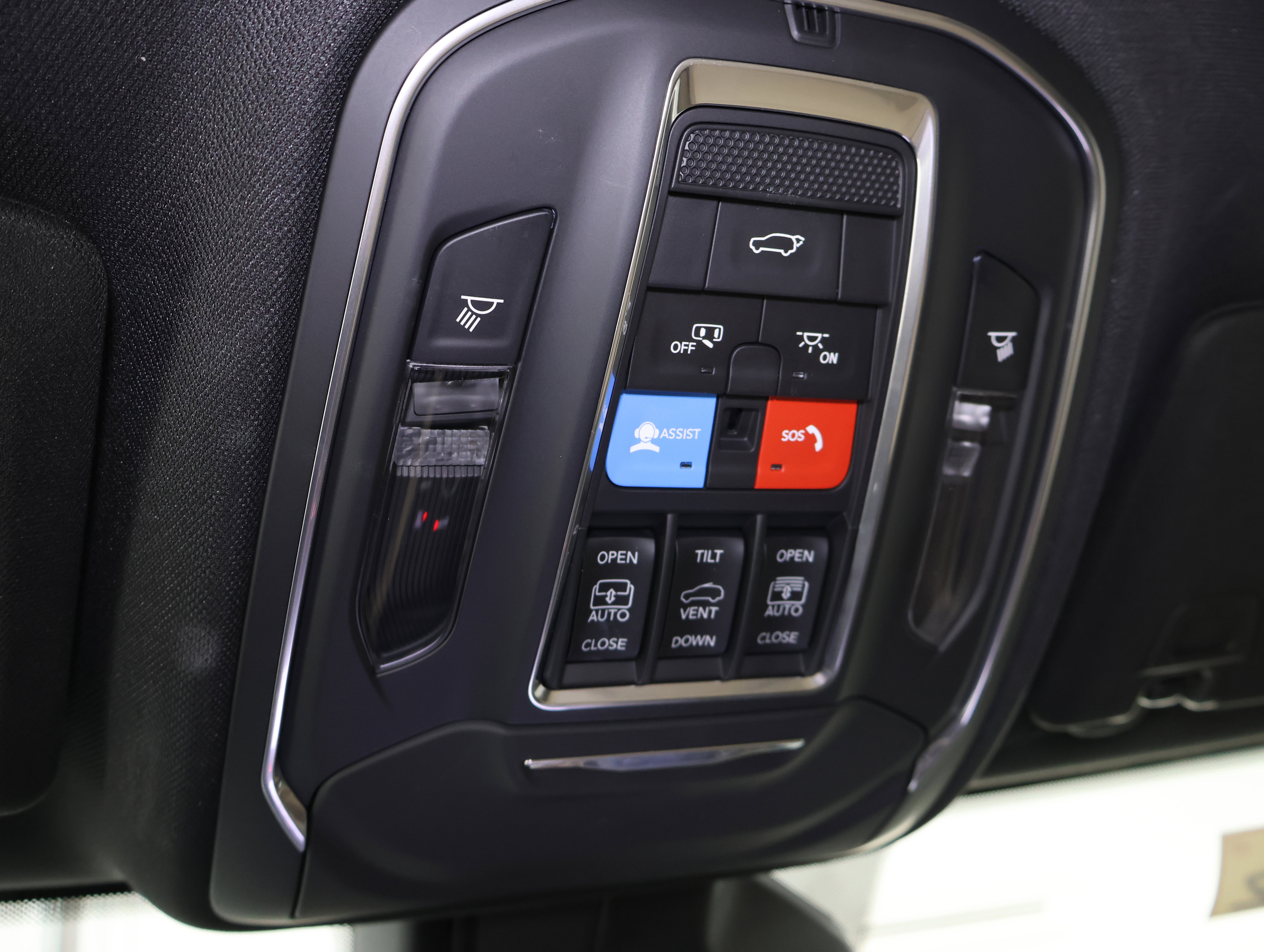 Used 2023 Jeep Grand Cherokee Limited image 46