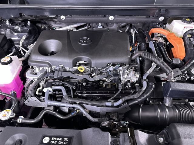 Used 2025 Toyota RAV4 LE image 31
