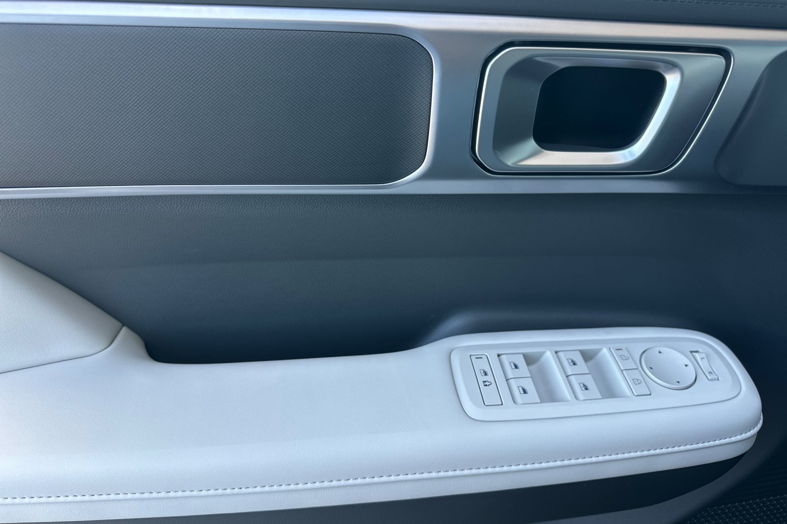 New 2027 Hyundai Santa Fe SEL FWD image 12