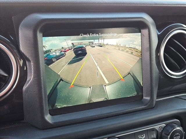 Used 2020 Jeep Wrangler Unlimited Sahara image 13