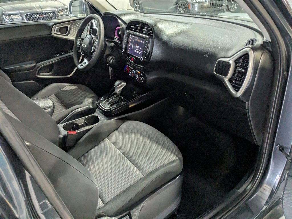 Used 2024 Kia Soul LX w/ Option Group 015 image 31