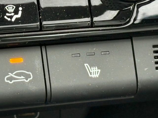 Used 2024 Hyundai Elantra Limited image 15