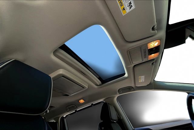 Used 2025 Honda Odyssey Elite image 25