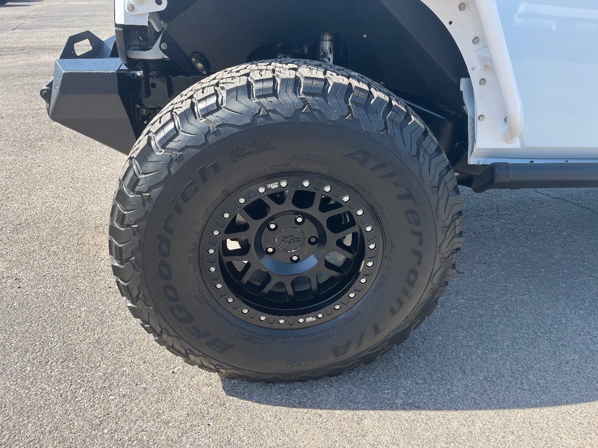 Used 2018 Jeep Wrangler Unlimited Rubicon w/ Connectivity Group AWD/4WD image 39