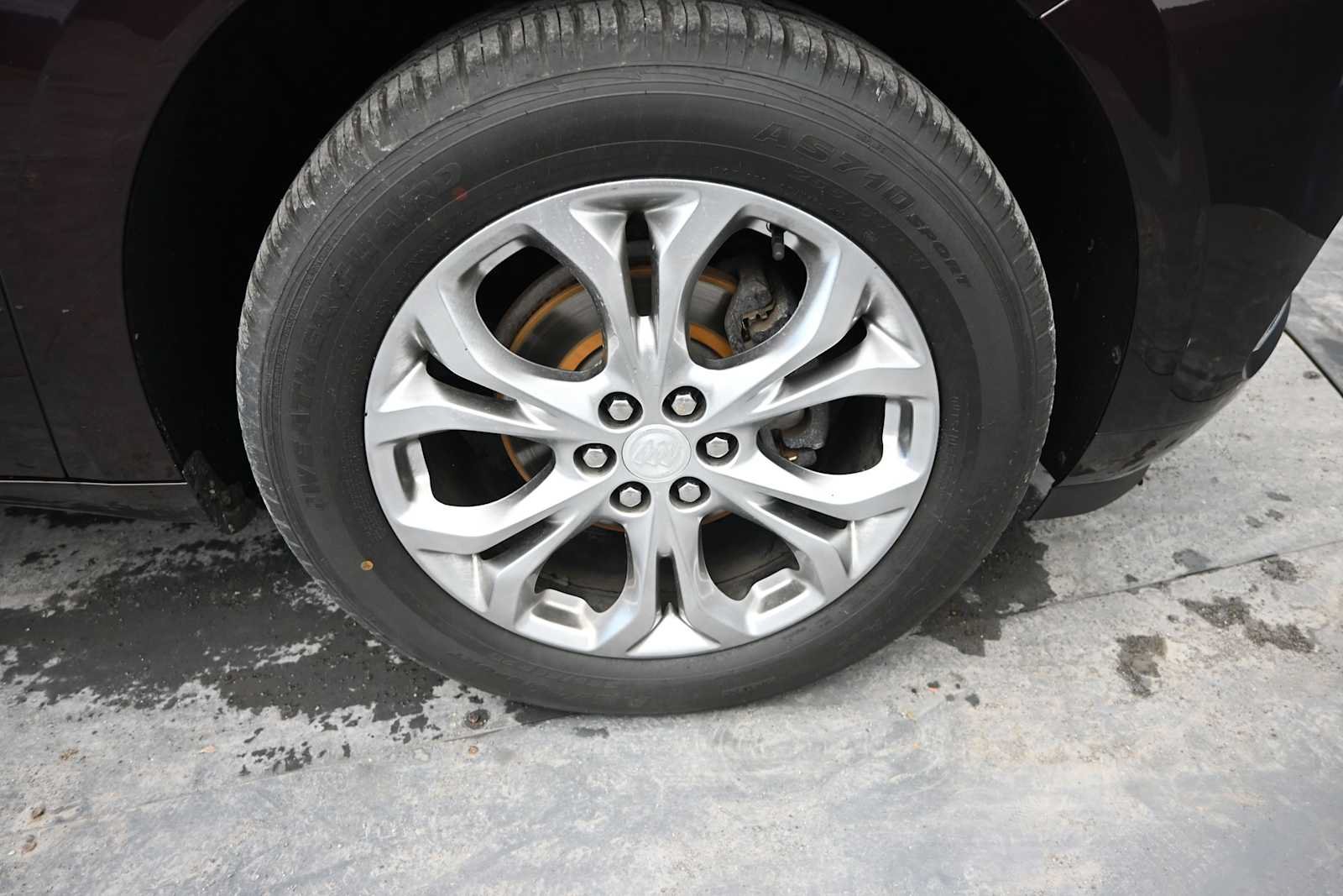Used 2020 Buick Enclave Avenir w/ Avenir Technology Package AWD/4WD image 32