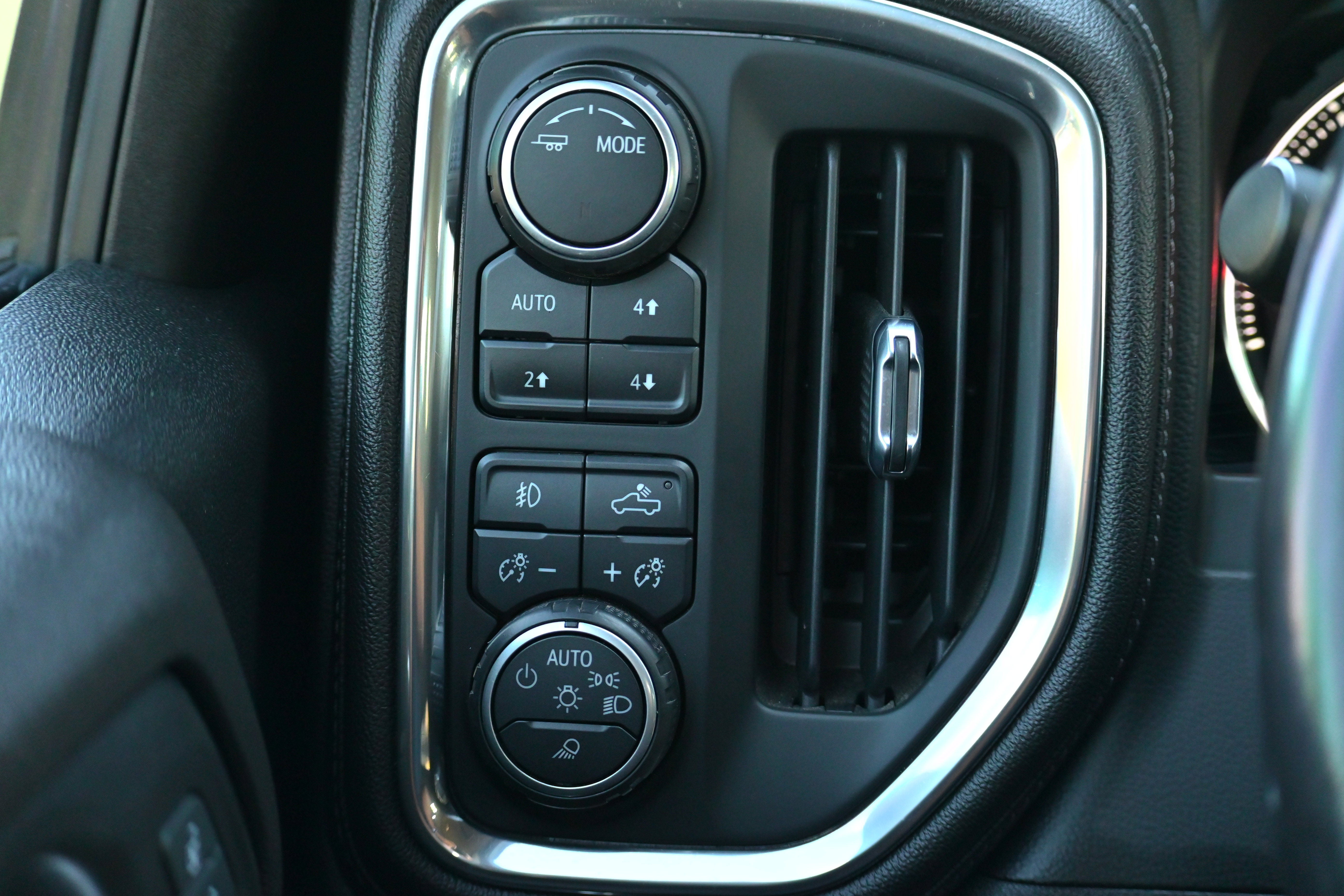 Used 2020 Chevrolet Silverado 2500 LTZ w/ LTZ Plus Package image 25