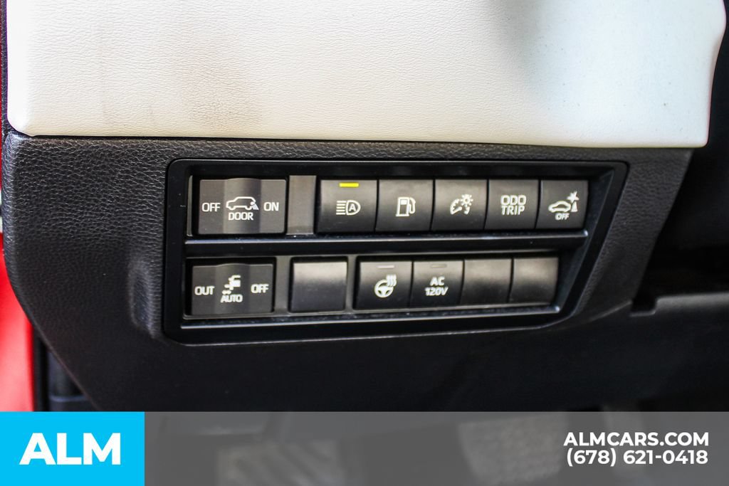 Used 2024 Toyota Sequoia Capstone AWD/4WD image 32