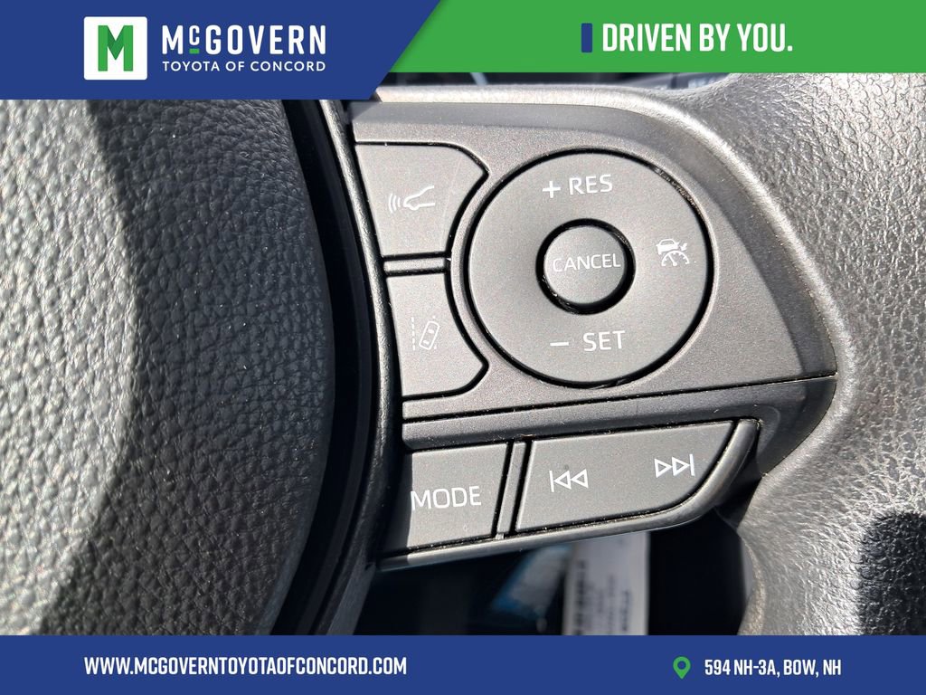 Used 2024 Toyota RAV4 LE AWD/4WD image 22