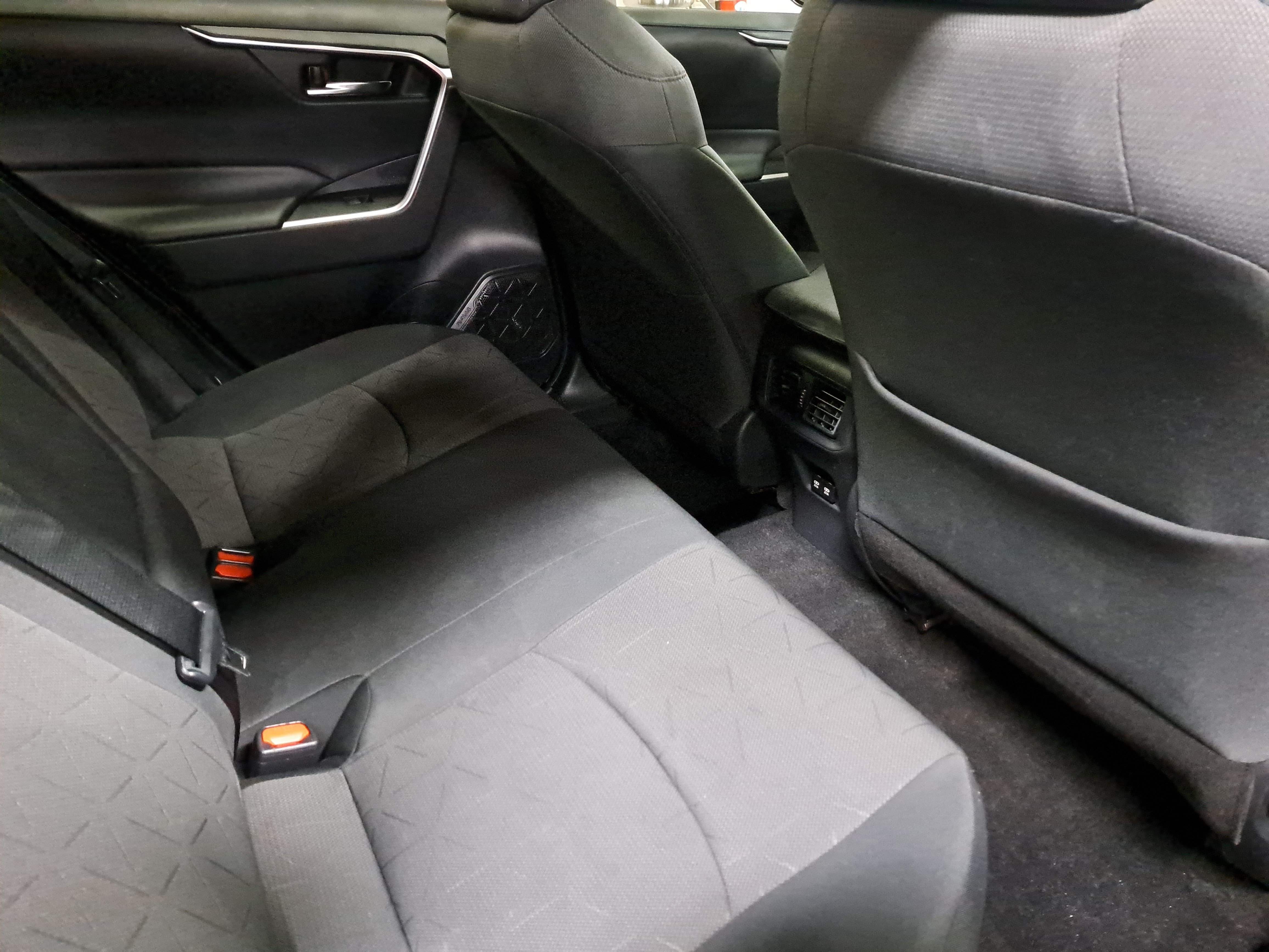 Used 2019 Toyota RAV4 XLE AWD/4WD image 11
