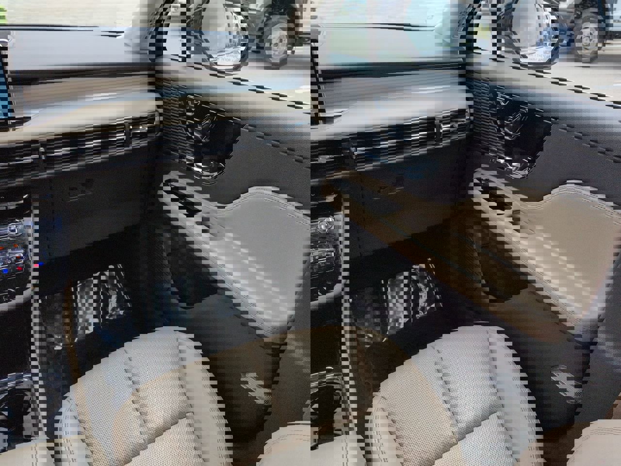 Used 2020 Lincoln Corsair AWD image 14