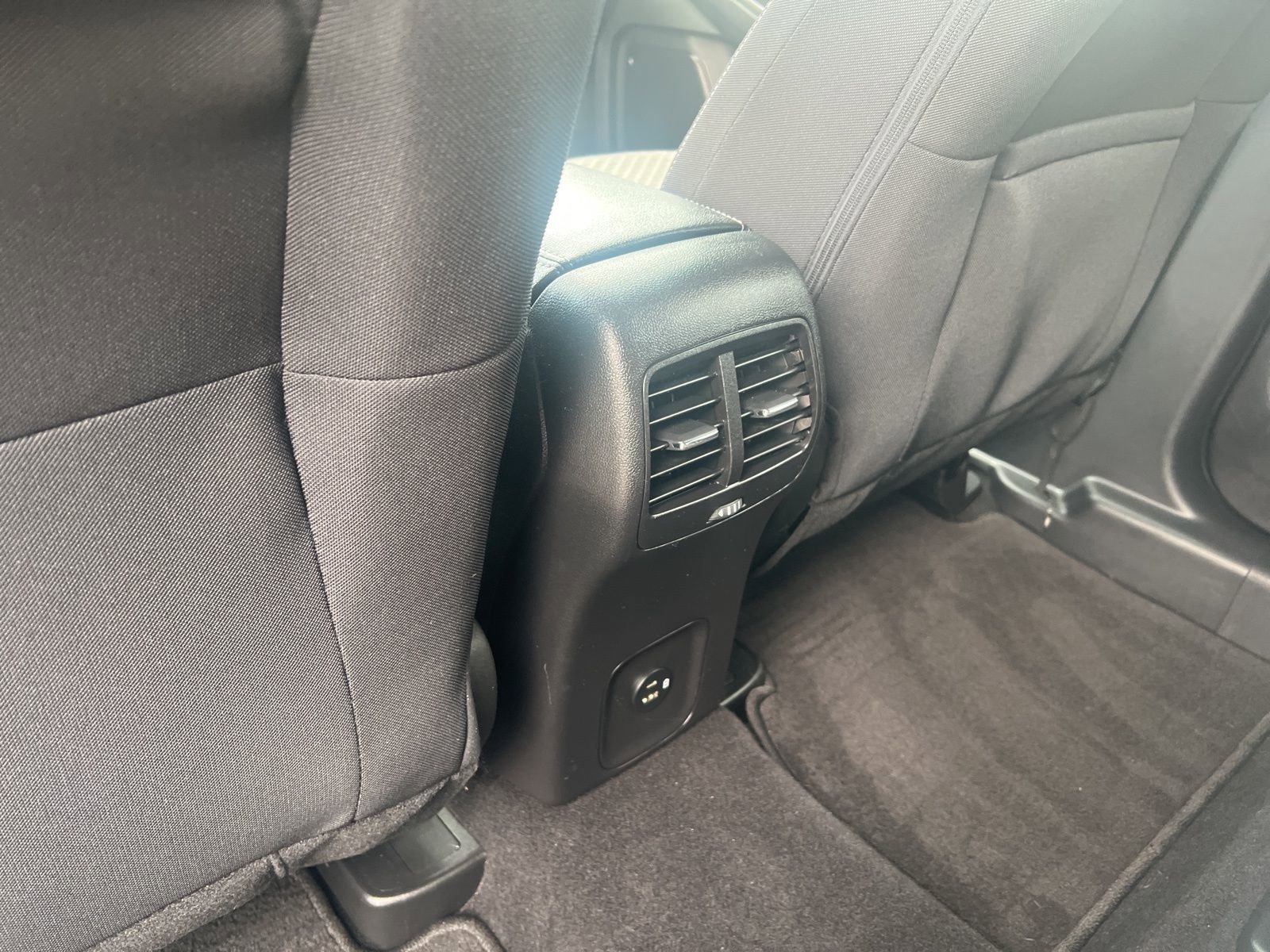 Used 2022 Ford Escape SE image 16