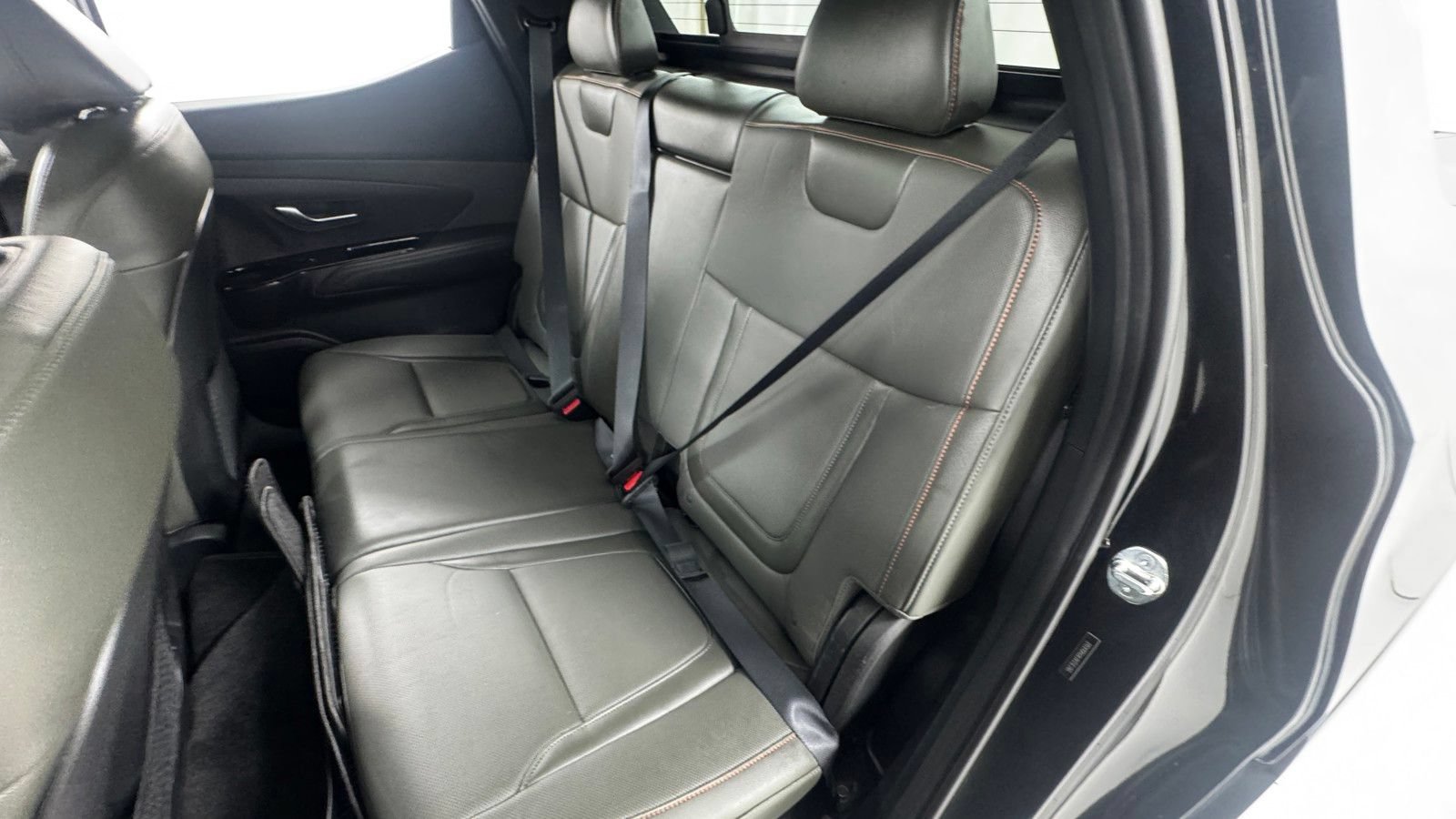 Used 2023 Hyundai Santa Cruz Limited AWD/4WD image 12