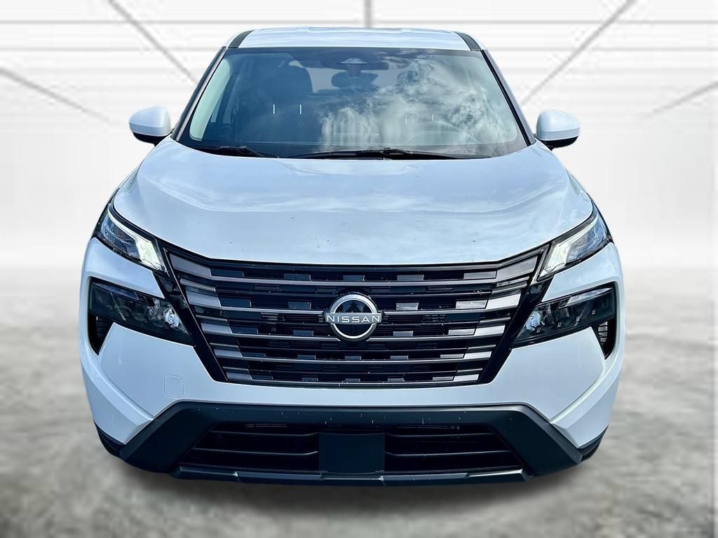 New 2026 Nissan Rogue SV FWD image 2