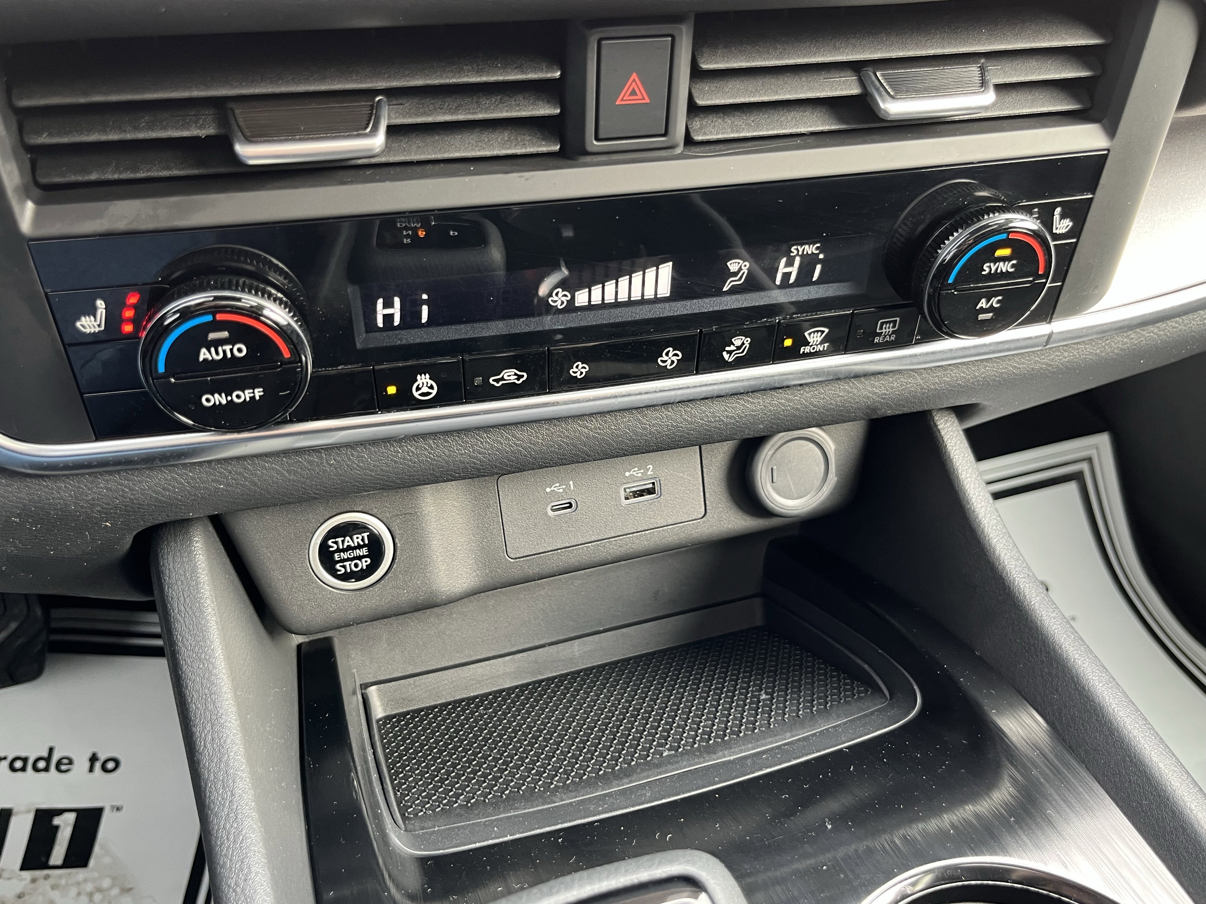 Used 2023 Nissan Rogue SV w/ SV Premium B Package image 29