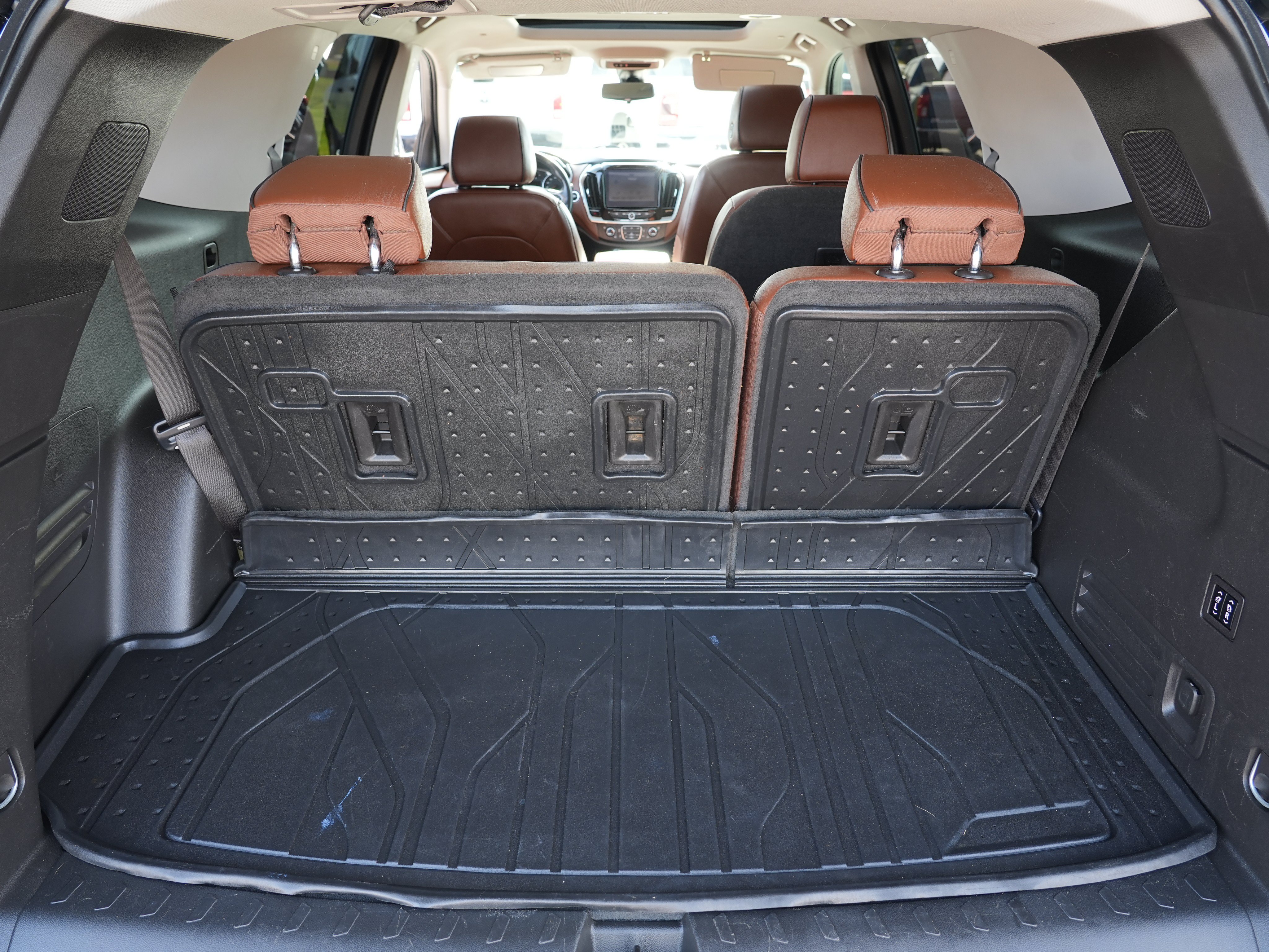 Used 2019 Chevrolet Traverse High Country AWD/4WD image 29