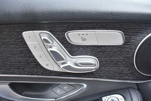 Used 2022 Mercedes-Benz GLC 300 image 12