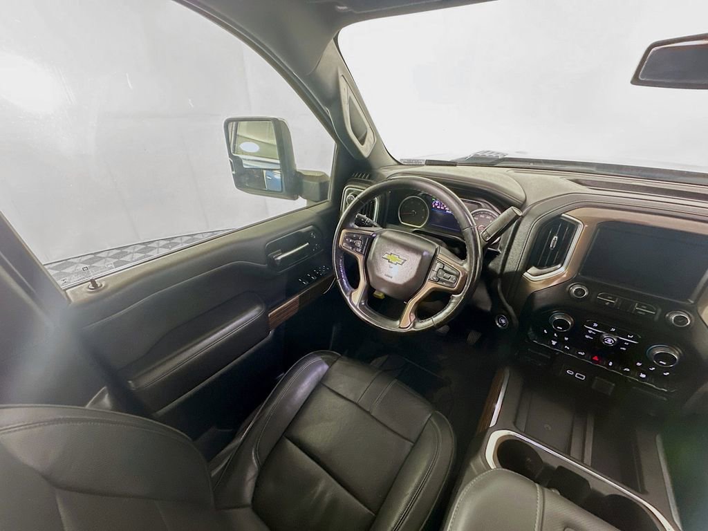 Used 2022 Chevrolet Silverado 2500 High Country image 9