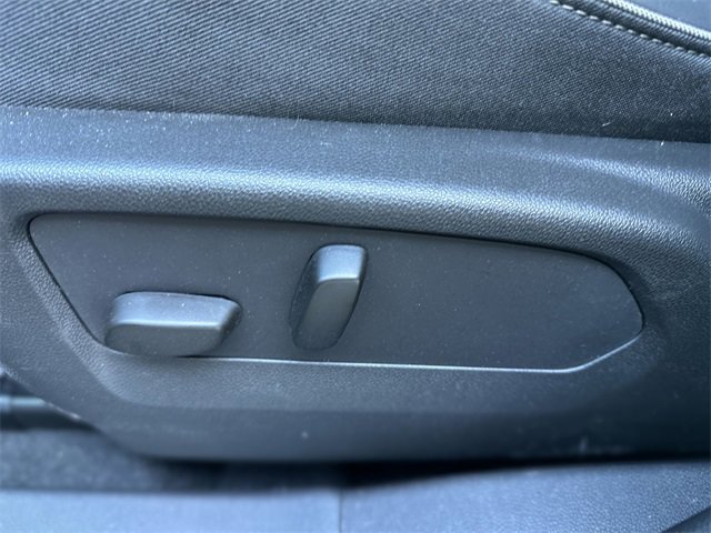 Used 2023 Buick Envision Essence image 13