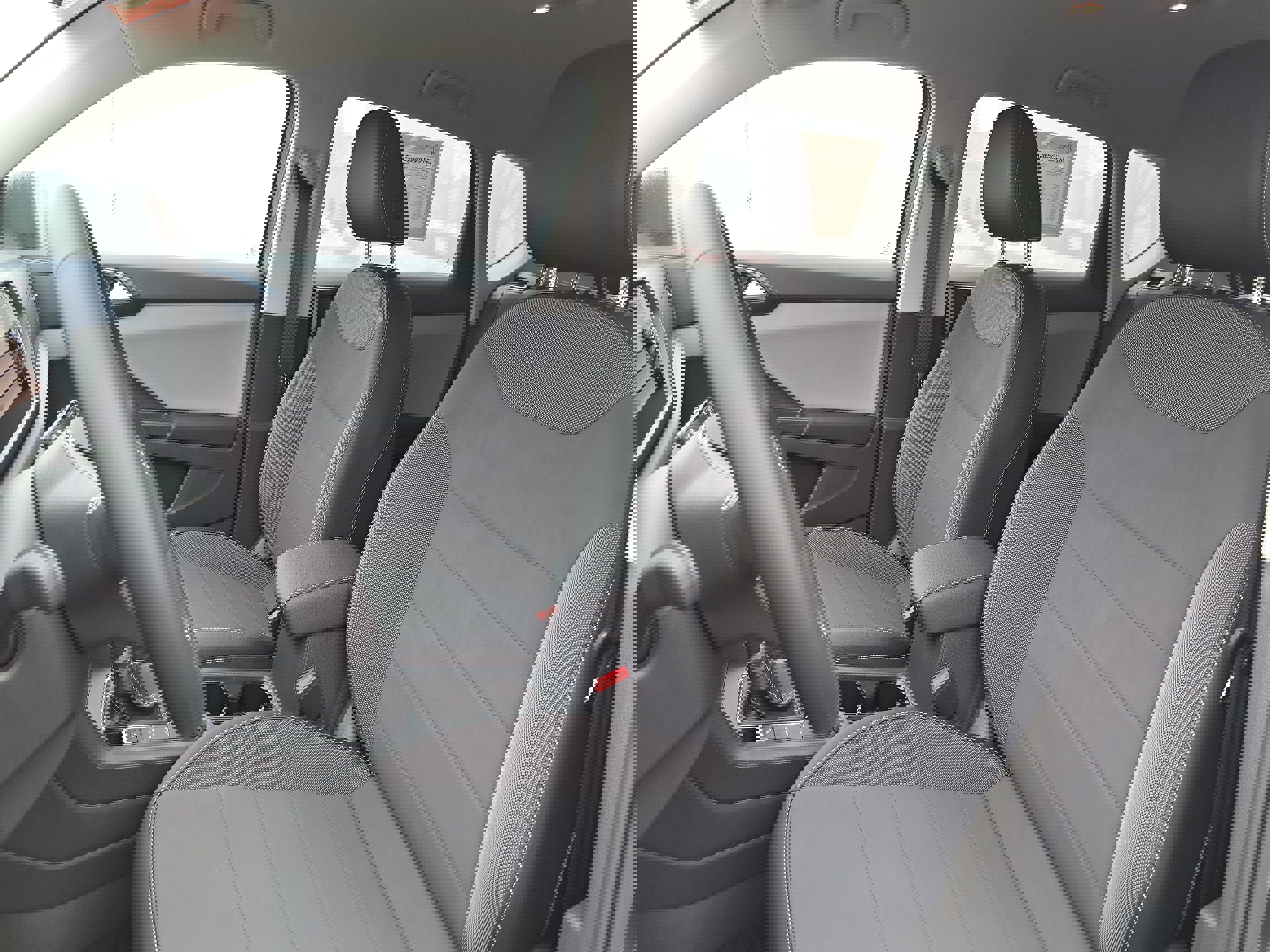 Certified 2022 Volkswagen Taos SE image 14